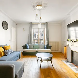 Quartier La Madeleine Free Netflix Paris
