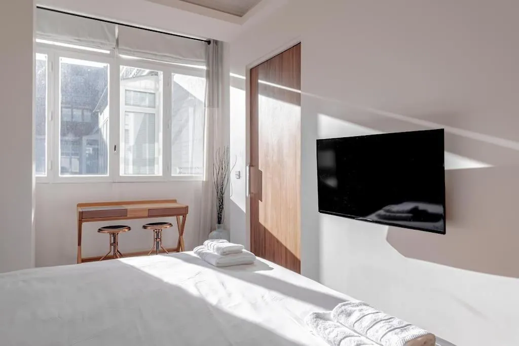 Stylish Flat 2 Bedr By Champs Elysees Paris France