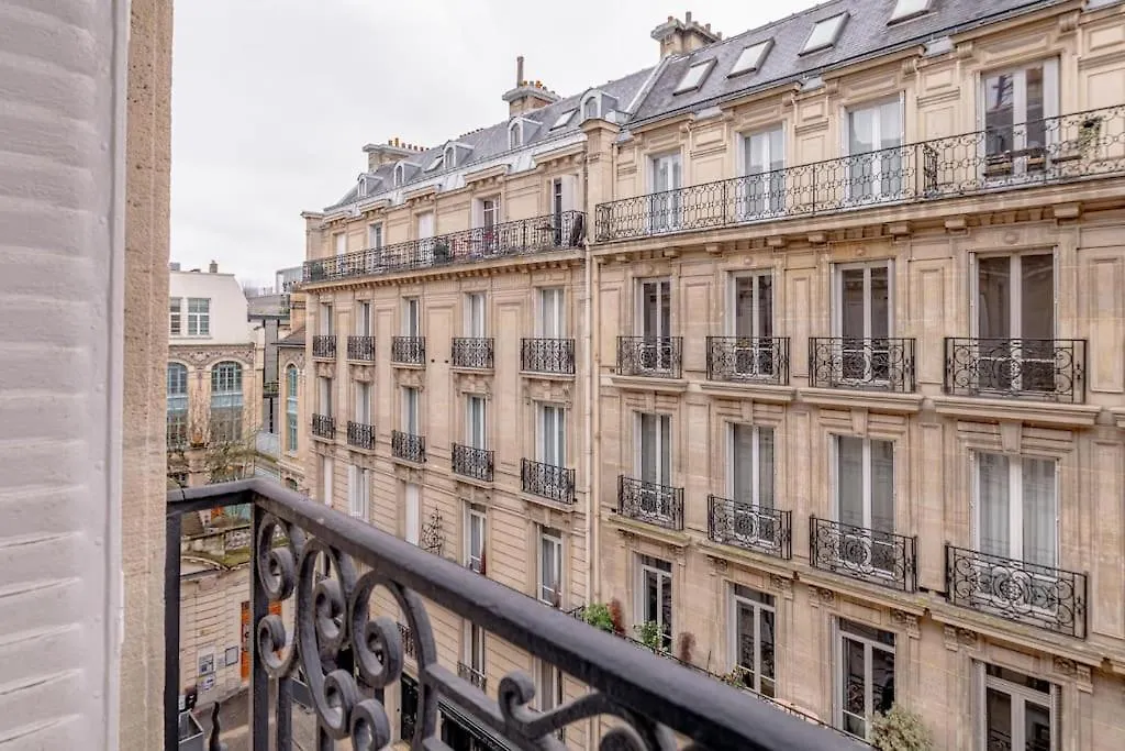 Stylish Flat 2 Bedr By Champs Elysees Paris France