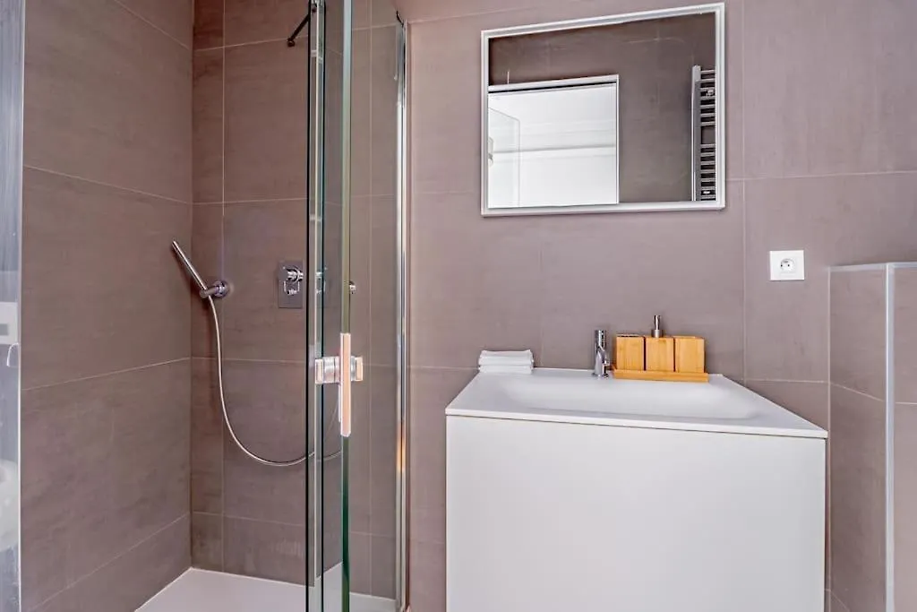 Stylish Flat 2 Bedr By Champs Elysees Paris Apartment