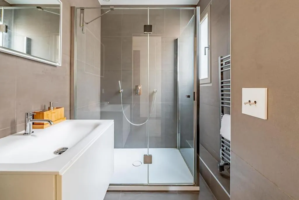 Stylish Flat 2 Bedr By Champs Elysees Paris 0*,