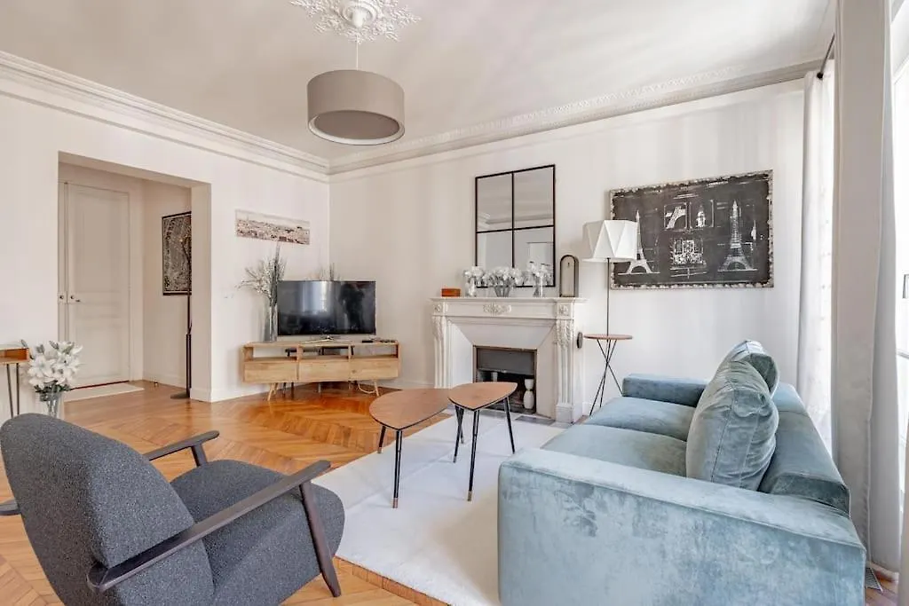 Apartment Stylish Flat 2 Bedr By Champs Elysees Paris France