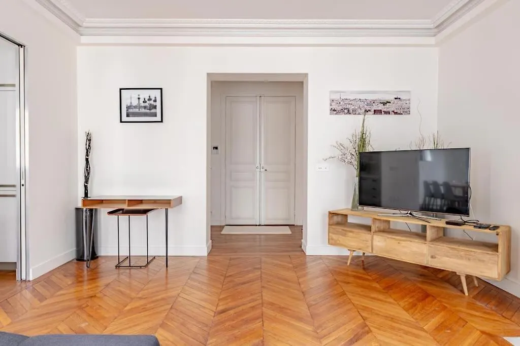Apartment Stylish Flat 2 Bedr By Champs Elysees Paris