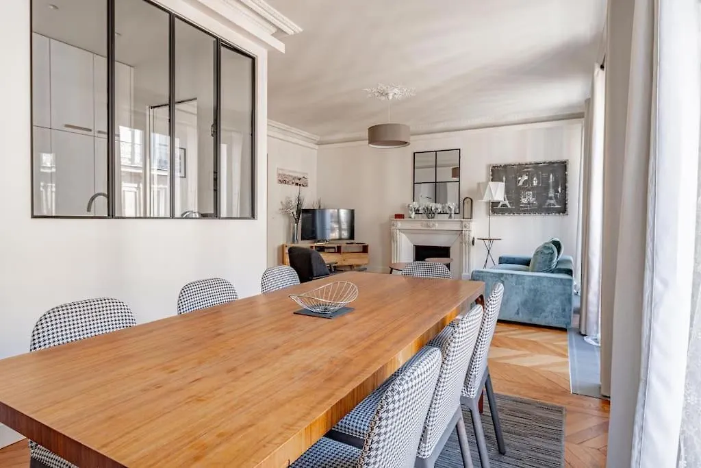 Stylish Flat 2 Bedr By Champs Elysees Paris Apartment